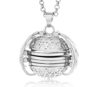 Expanding Photo Locket Necklace